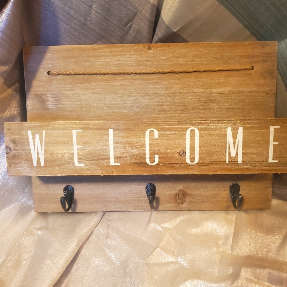 Welcome cubby/ shelf with hooks